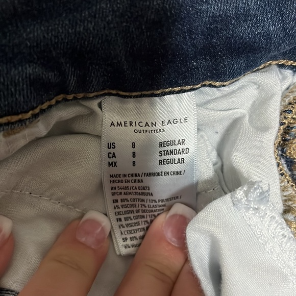 American Eagle distressed jegging size 8R - Picture 4 of 5